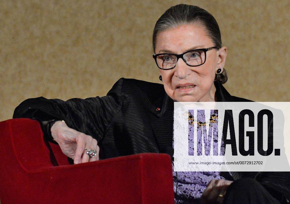 IMAGO ICONS: Ruth Bader Ginsburg Berühmte Feministinnen, Ruth Bader Ginsburg August 19, 2016 - Albuquerque, NM, U.S. - Associate Justice Ruth Bader Ginsburg, Supreme Court of the United States. Friday Aug. 19, 2016. Albuquerque U.S. - ZUMAab1_