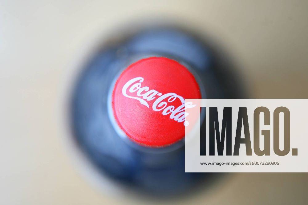 Schriftzug auf einer Coca Cola Flasche 29.08.2016