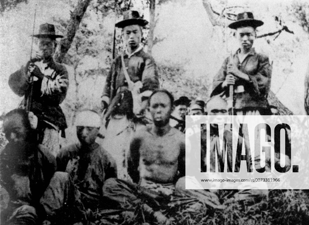 Korean soldiers and Chinese captives in First Sino-Japanese War 1894 to 1895 WHA !ACHTUNG AUFNAHMEDATUM GESCHÄTZT!