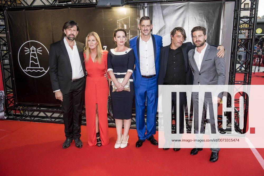 The cast of Everybody Happy pictured ahead of the premiere of Everybody Happy , opening film of the tenth edition of the Oostende Film festival, in Oostende, Friday 09 September 2016. JONASxROOSENS 04927465