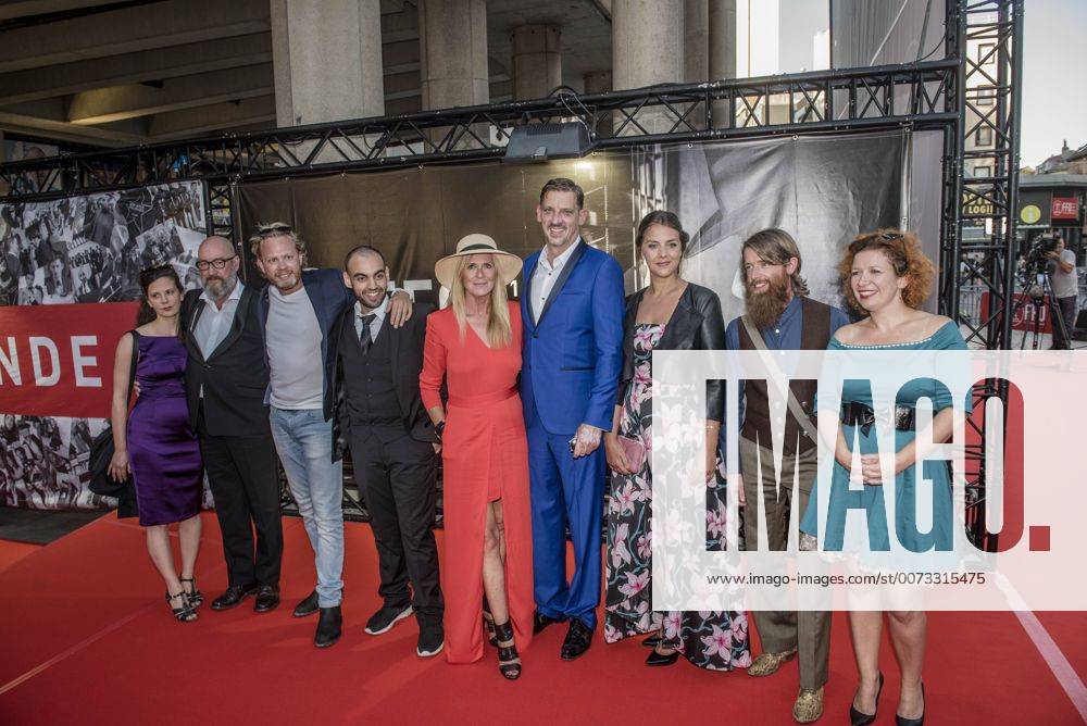 The cast of Everybody Happy pictured ahead of the premiere of Everybody Happy , opening film of the tenth edition of the Oostende Film festival, in Oostende, Friday 09 September 2016. JONASxROOSENS 04927466