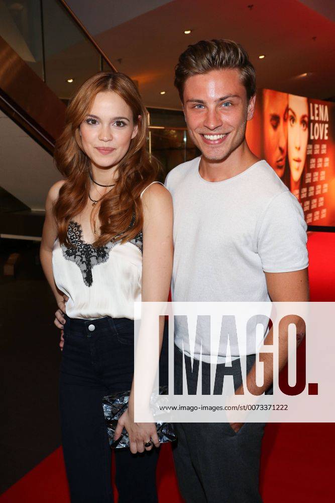 Lena Schuele, Jannik Schuemann, Deutschlandpremiere von Lena Love im Mathaeser Filmpalast in Muenchen am 12.09.2016