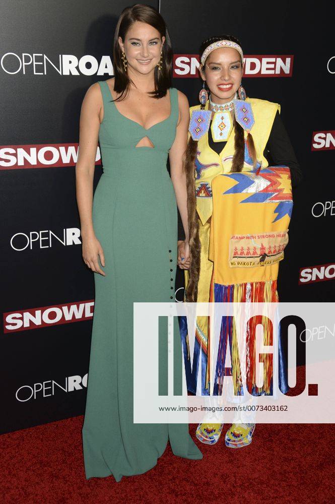 Shailene Woodley und Bobbi Jean Three Legs bei der Premiere des Kinofilms Snowden im AMC Loews Lincoln Square. New York, 13.09.2016 Foto:xD.Tinex xFuturexImage