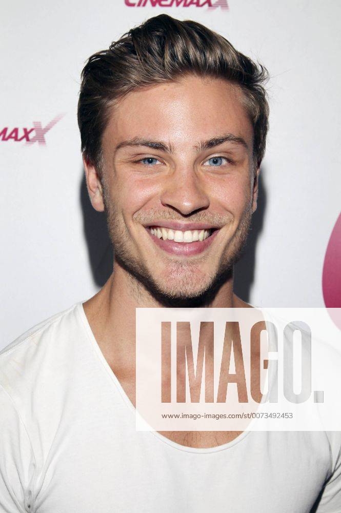 Jannik Schümann bei der Premiere des Kinofilms LenaLove im Cinemaxx Dammtor. Hamburg, 17.09.2016 Foto:xFuturexImage