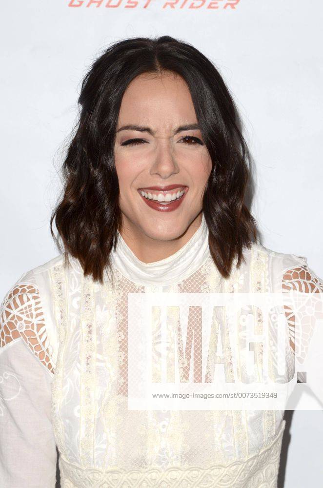 LOS ANGELES - SEP 19: Chloe Bennet at the Agents Of SHIELD Season 4 Premiere at the Pacific Theater at The Grove on September 19, 2016 in Los Angeles, CA