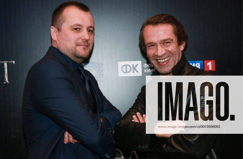 Russian director Alexei Mizgirev (L) and Russian actor Vladimir Mashkov attend the Moscow premiere of Mizgirev s new film The Duelist at the Formula Kino na Kutuzovskom Cinema. Sergei Fadeichev TASS TS031F49