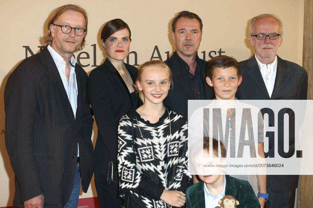 Kai Wessel, Fritzi Haberlandt, Jule Hermann, Sebastian Koch, Komparse Simon, Ivo Pietzcker und Ulrich Limmer bei der Premiere des Kinofilms Nebel im August in der Lichtburg. Essen, 26.09.2016 Foto:xFuturexImage