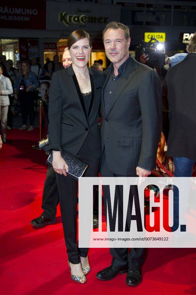 Sebastian KOCH, Schauspieler, Fritzi HABERLANDT, Schauspielerin, Filmpremiere Nebel im August , in der Lichtburg in Essen