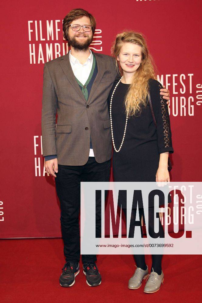 Jan Tesitel mit Begleitung bei der Premiere von David auf dem 24. Filmfest Hamburg 2016 im Cinemaxx am Dammtor. Hamburg, 30.09.2016 Foto:xFuturexImage