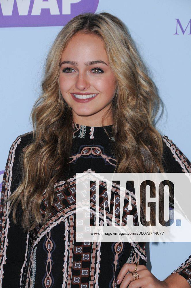 Hollywood, CA, United States - 05 October 2016 - Hollywood, California. Sophie Reynolds. Premiere Of Disney Channel s The Swap held at ArcLight Cinemas. Photo Credit: AdMedia Hollywood United States - ZUMAa123