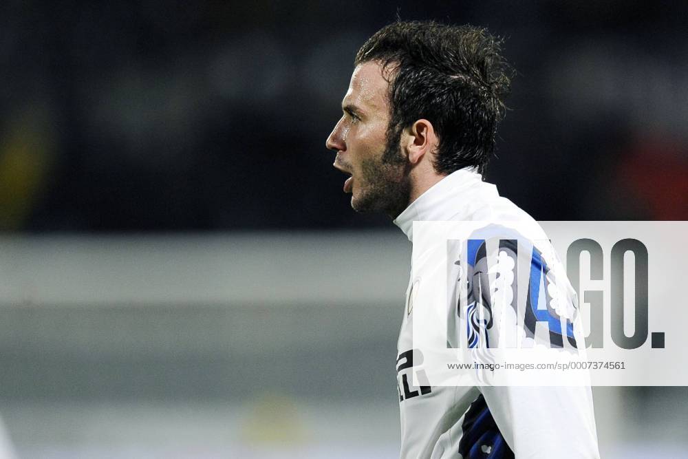 AC Florenz ACF Fiorentina (lila) vs. Inter Mailand (weiß) --- Giampaolo Pazzini