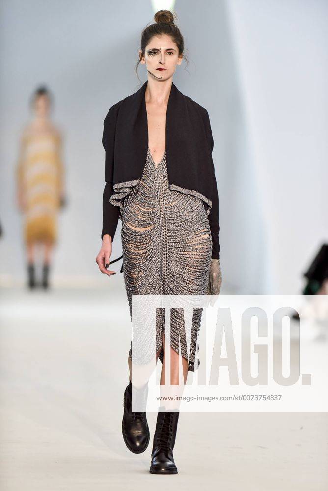 BELO HORIZONTE, MG - 06.10.2016: MINAS TREND OUTONO INVERNO 2017 - designer fashion show Doisélles during the nineteenth edition of the Minas Trend - Autumn Winter 2017 held in Expominas in Belo Horizonte, MG. on the afternoon of Thursday (06). x1211762x MourãoxPanda