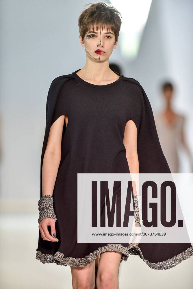 BELO HORIZONTE, MG - 06.10.2016: MINAS TREND OUTONO INVERNO 2017 - designer fashion show Doisélles during the nineteenth edition of the Minas Trend - Autumn Winter 2017 held in Expominas in Belo Horizonte, MG. on the afternoon of Thursday (06). x1211764x MourãoxPanda