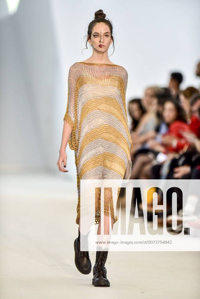 BELO HORIZONTE, MG - 06.10.2016: MINAS TREND OUTONO INVERNO 2017 - designer fashion show Doisélles during the nineteenth edition of the Minas Trend - Autumn Winter 2017 held in Expominas in Belo Horizonte, MG. on the afternoon of Thursday (06). x1211767x MourãoxPanda