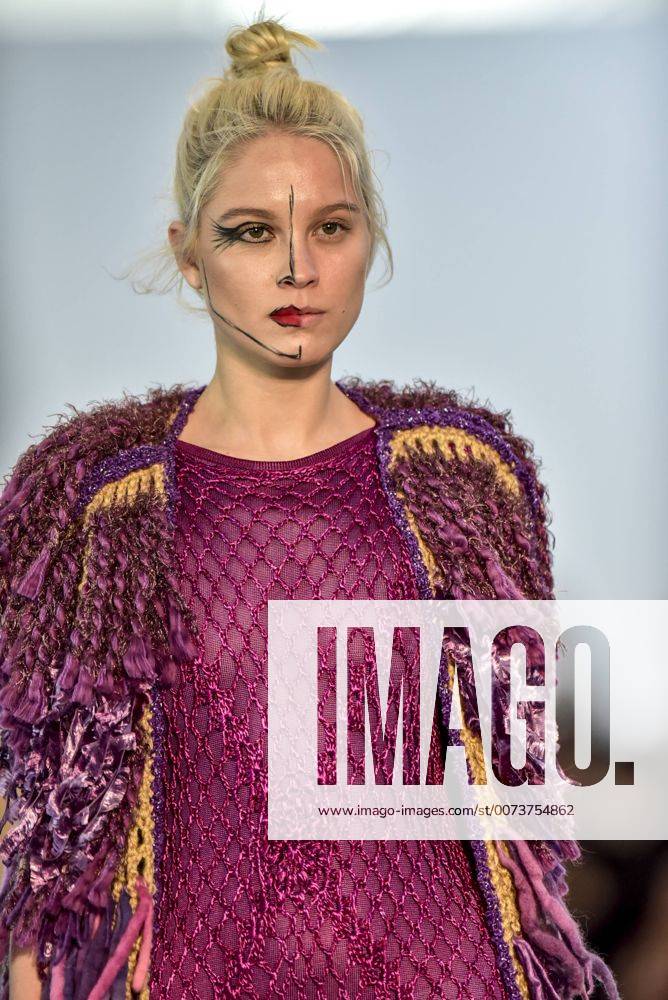 BELO HORIZONTE, MG - 06.10.2016: MINAS TREND OUTONO INVERNO 2017 - designer fashion show Doisélles during the nineteenth edition of the Minas Trend - Autumn Winter 2017 held in Expominas in Belo Horizonte, MG. on the afternoon of Thursday (06). x1211784x MourãoxPanda
