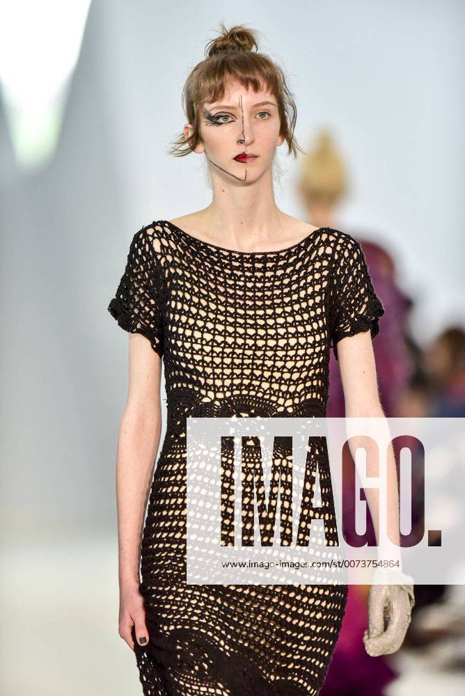 BELO HORIZONTE, MG - 06.10.2016: MINAS TREND OUTONO INVERNO 2017 - designer fashion show Doisélles during the nineteenth edition of the Minas Trend - Autumn Winter 2017 held in Expominas in Belo Horizonte, MG. on the afternoon of Thursday (06). x1211786x MourãoxPanda
