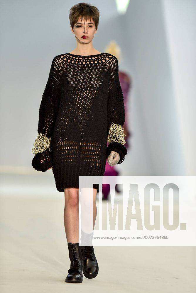 BELO HORIZONTE, MG - 06.10.2016: MINAS TREND OUTONO INVERNO 2017 - designer fashion show Doisélles during the nineteenth edition of the Minas Trend - Autumn Winter 2017 held in Expominas in Belo Horizonte, MG. on the afternoon of Thursday (06). x1211787x MourãoxPanda