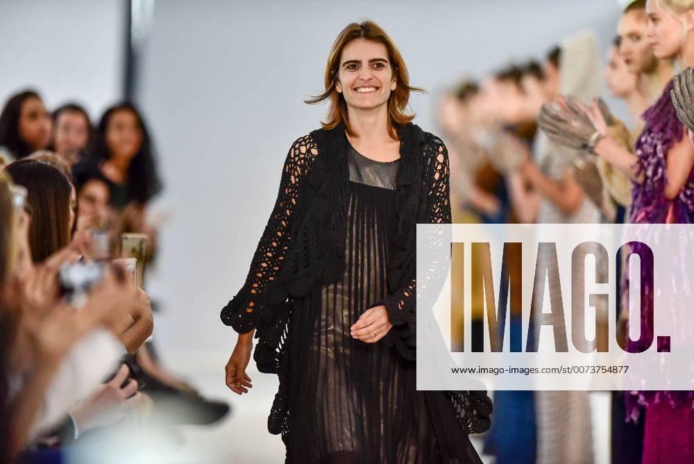 BELO HORIZONTE, MG - 06.10.2016: MINAS TREND OUTONO INVERNO 2017 - The Stylist Raquell Guimarães drante Doisélles the designer& 39;s fashion show during the nineteenth edition of the Minas Trend - Autumn Winter 2017 hen Expominas in Belo Horizontzonte, MG. on the afternoon of Thursday (06). x1211797x MourãoxPanda