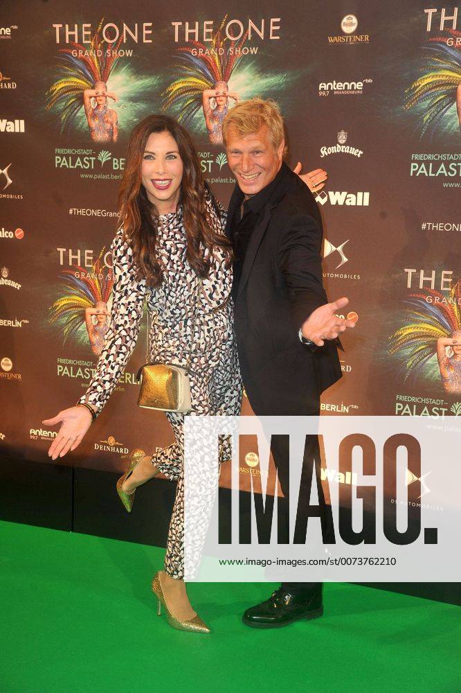 Alexandra Polzin und Gerhard Leinauer bei der The One Grand Show Premiere am 06.10.2016 im Friedrichstadt-Palast in Berlin The One Grand Show Premiere in Berlin, 2016