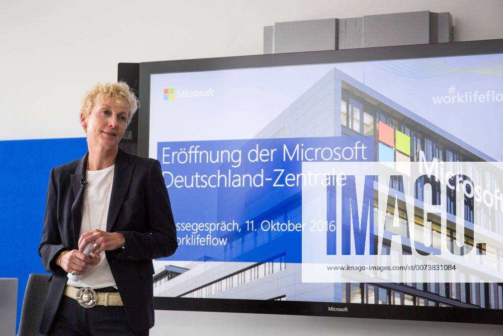 Sabine Bendiek (Vorsitzende der Geschäftsführung Microsoft Deutschland), Rundgang Microsoft Zentrale Deutschland, München , Walter-Gropius-Straße, 11.10.16