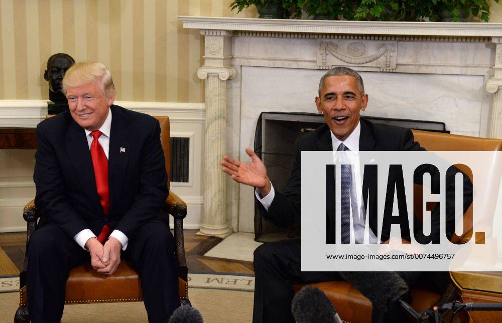 U.S. President Barack Obama meets with President-elect Donald Trump (L) in the Oval Office of the White House in Washington, DC on November 10, 2016. They talked for 90 minutes on a range of issues as the power transition starts. WAS20161110101 PATxBENIC
