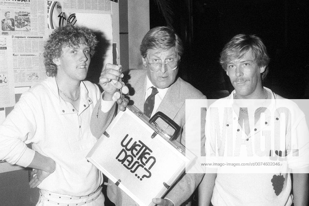 Wetten, dass..? Sendung vom 03.09.1983 in Berlin, in der Mitte Schauspieler Günter Pfitzmann