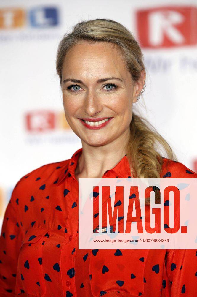 Eva Mona Rodekirchen beim 21. RTL-Spendenmarathon im Studio 3 des MP Medienparks NRW in Köln-Hürth. Köln, 25.11.2016 Foto:xC.xFuturexImage