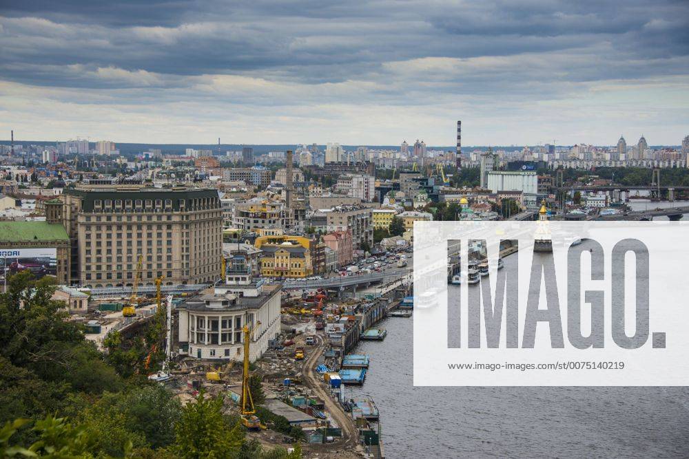 View over city and Dnieper River, Kiev (Kyiv), Ukraine, Europe