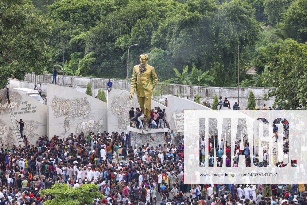 Bangladesh Protests Protesters are climbing a public monument as they are celebrating the news of Prime Minister Sheikh Hasina s resignation in Dhaka, Bangladesh, on August 5, 2024. Bangladeshi Prime Minister Sheikh Hasina s 15-year rule is ending on August 5, as she is fleeing after more than a month of deadly protests as the military is announcing it will form an interim government. Dhaka Bangladesh