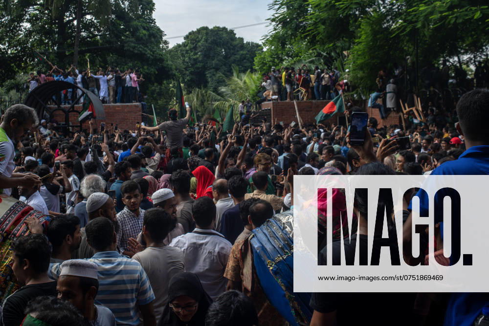 Protests In Bangladesh People are celebrating the fall of the country s Prime Minister Sheikh Hasina in Dhaka, Bangladesh, on August 6, 2024. Dhaka Bangladesh