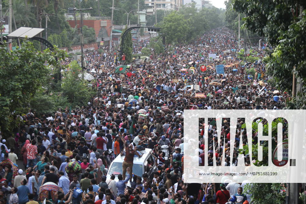 Anti-government protestors celebrate in Shahbag near Dhaka university area in Dhaka on August 5, 2024. Protests in Bangladesh that began as student-led demonstrations against government hiring rules in July culminated on August 5, in the prime minister fleeing and the military announcing it would form an interim government.People gather to celebrate the fall of Bangladesh Prime Minister Sheikh Hasina after an intense clash between police, pro-government forces, and anti-Quota protesters in Dhaka, Bangladesh. Dhaka Bangladesh - ZUMAr336 20240805_zip_r336_035