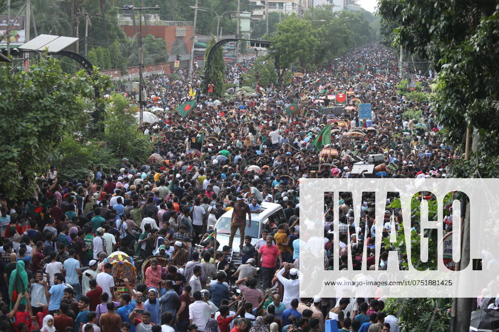 Anti-government protestors celebrate in Shahbag near Dhaka university area in Dhaka on August 5, 2024. Protests in Bangladesh that began as student-led demonstrations against government hiring rules in July culminated on August 5, in the prime minister fleeing and the military announcing it would form an interim government.People gather to celebrate the fall of Bangladesh Prime Minister Sheikh Hasina after an intense clash between police, pro-government forces, and anti-Quota protesters in Dhaka, Bangladesh. Dhaka Bangladesh - ZUMAr336 20240805_zip_r336_066