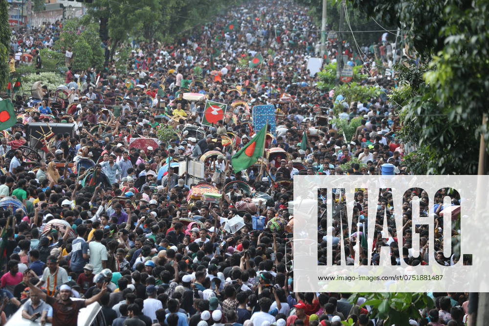 Anti-government protestors celebrate in Shahbag near Dhaka university area in Dhaka on August 5, 2024. Protests in Bangladesh that began as student-led demonstrations against government hiring rules in July culminated on August 5, in the prime minister fleeing and the military announcing it would form an interim government.People gather to celebrate the fall of Bangladesh Prime Minister Sheikh Hasina after an intense clash between police, pro-government forces, and anti-Quota protesters in Dhaka, Bangladesh. Dhaka Bangladesh - ZUMAr336 20240805_zip_r336_069