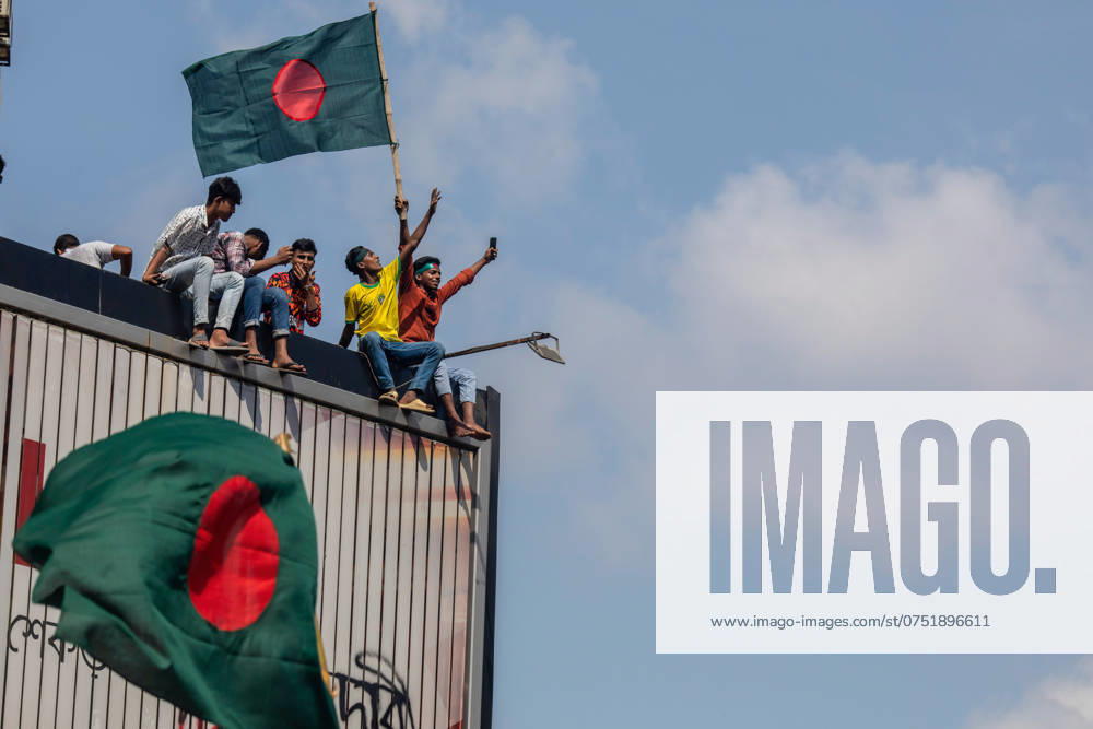 Dhaka celebrate the resignation of the Prime Minister - 05 Aug 2024 Anti-government protestors wave Bangladesh National flags during the celebrations in Shahbag near Dhaka University. Thousands of people are celebrating the resignation of Bangladeshi Prime Minister Sheikh Hasina. Protests in Bangladesh that began as student-led demonstrations against government hiring rules in July culminated on August 5, in the prime minister fleeing and the military announcing it would form an interim government. Dhaka Bangladesh
