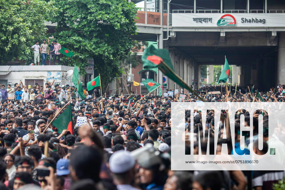 Dhaka celebrate the resignation of the Prime Minister - 05 Aug 2024 Anti-government protestors gather at Shahbag near Dhaka University area during the celebrations. Thousands of people are celebrating the resignation of Bangladeshi Prime Minister Sheikh Hasina. Protests in Bangladesh that began as student-led demonstrations against government hiring rules in July culminated on August 5, in the prime minister fleeing and the military announcing it would form an interim government. Dhaka Bangladesh