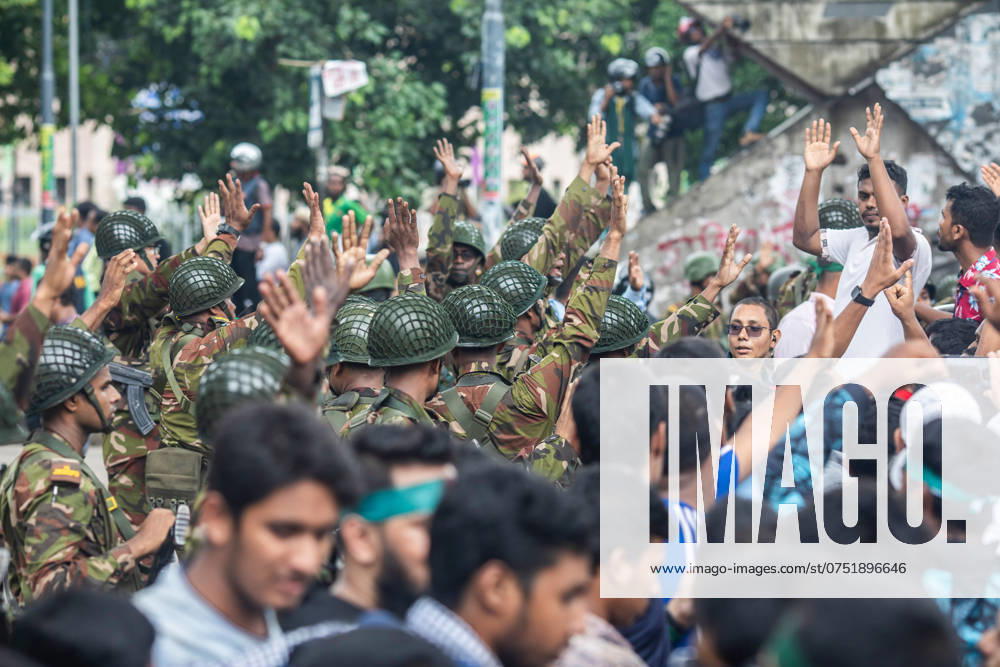 Dhaka celebrate the resignation of the Prime Minister - 05 Aug 2024 Anti-government protestors celebrate with army personnel in Shahbag near Dhaka University area. Thousands of people are celebrating the resignation of Bangladeshi Prime Minister Sheikh Hasina. Protests in Bangladesh that began as student-led demonstrations against government hiring rules in July culminated on August 5, in the prime minister fleeing and the military announcing it would form an interim government. Dhaka Bangladesh