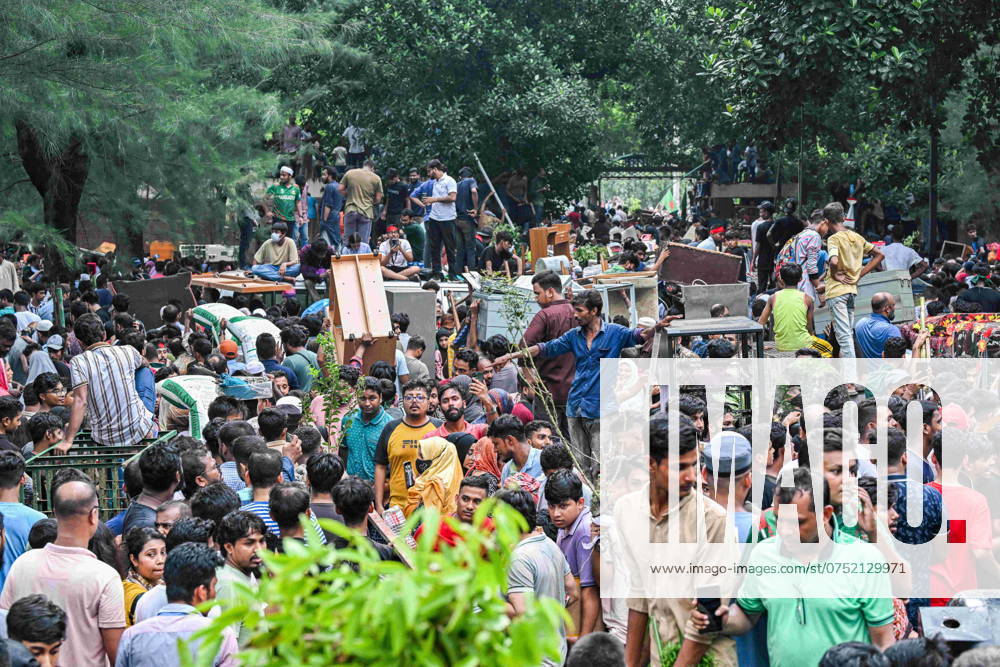 Anti-government protestors gather at the Prime Minister Sheikh Hasina s place during the celebrations. Thousands of Bangladesh People celebrate the resignation of Bangladeshi Prime Minister Sheikh Hasina. Protests in Bangladesh that began in July for the abolition of the quota system in government jobs culminated on August 5, as Bangladesh military chief Gen. Waker-uz-Zaman announced a transitional government after Prime Minister Sheikh Hasina fled the country due to violent nationwide protests. Hundreds of people were killed and wounded during the protests since July, which first called for the abolition of quotas in government jobs and later the resignation of the Hasina, who had been in power since 2009 - ZUMAs197 20240805_aaa_s197_146
