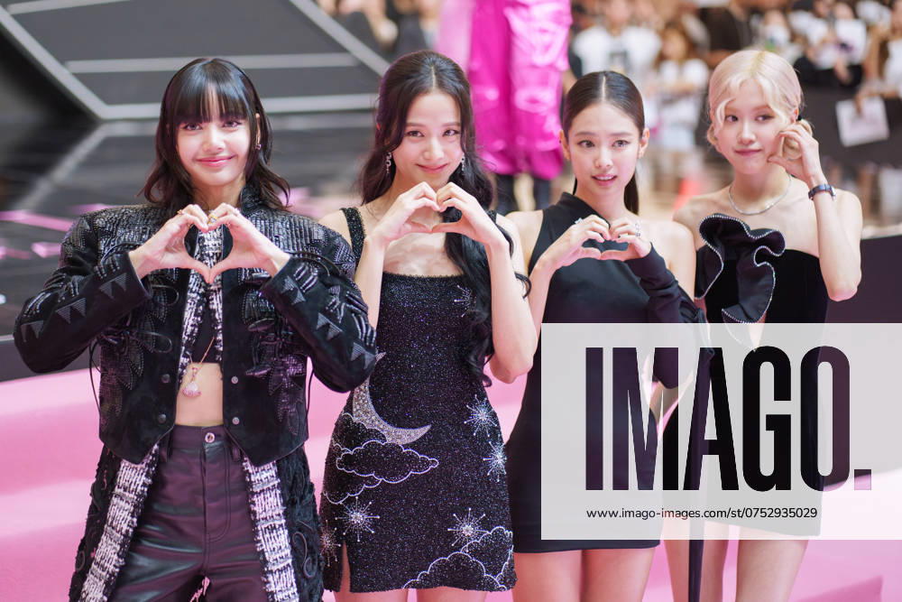 BLACKPINK WORLD TOUR BORN PINK IN CINEMAS film pink carpet event SEOUL, SOUTH KOREA, AUG 09: Thai singer Lalisa Manobal ( BLACKPINK - Lisa ), South Korean singer Kim Ji-soo ( BLACKPINK - Jisoo ), South Korean singer Jennie Kim ( BLACKPINK - Jennie ), Korean-New Zealand singer Roseanne Park ( BLACKPINK - Rosà ) during BLACKPINK WORLD TOUR BORN PINK IN CINEMAS film pink carpet event at the Times Square Atrium in Seoul, South Korea, on August 09, 2024. Seoul the Times Square Atrium South Korea 8100_279834