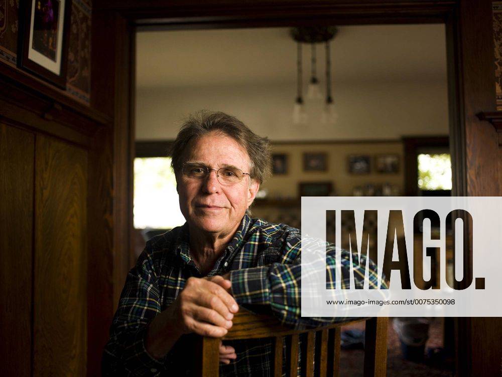 LEDE BERKELEY, CA - MARCH 11:.The former leader of Country Joe and the Fish, Joe McDonald, photographed at his home in Berkeley, California on March 11, 2008..McDonald is now doing a tribute to Woody Guthrie concert which he is bringing to Sacramento at the end of March..Sacramento Bee photo Paul Kitagaki Jr. pkitagaki@sacbee.com - ZUMAs76_ 20080311_zaf_s76_014