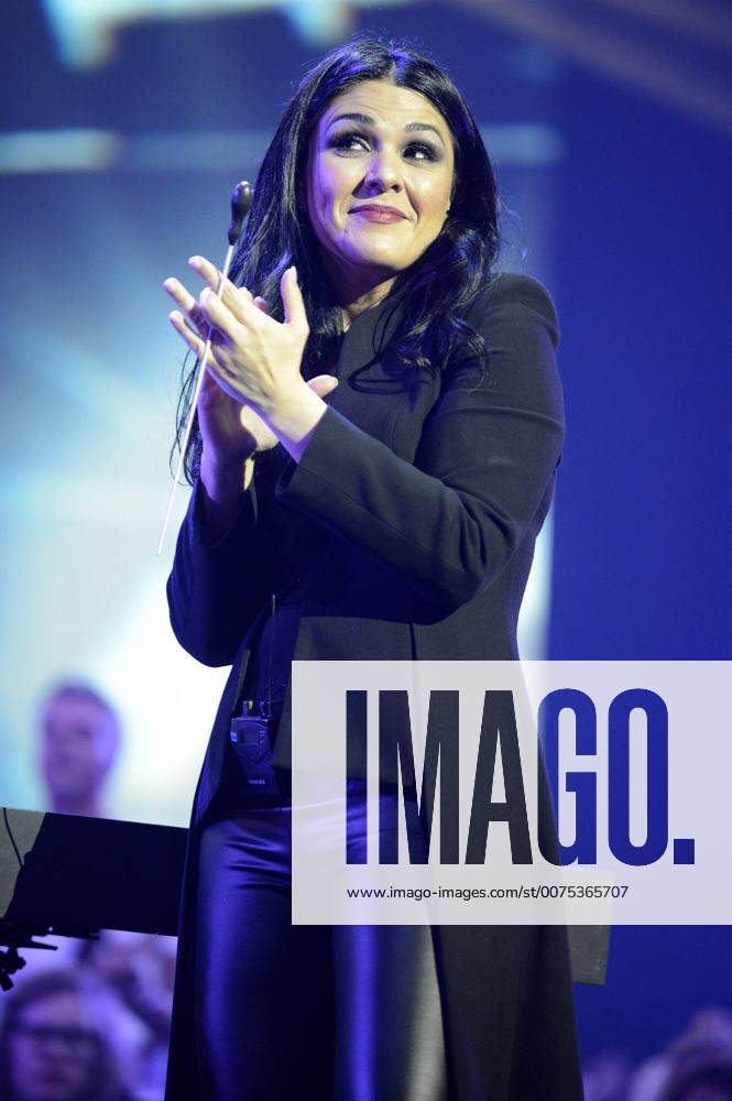 Alexandra Arrieche live bei der Night of the Proms 2016 in der TUI-Arena. Hannover, 15.12.2015 Foto:xR.xKeuntjex xFuturexImage