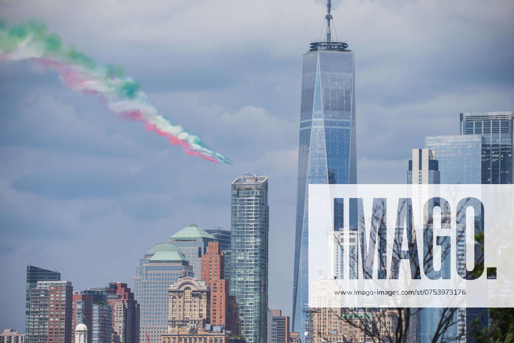 Italian Air Force Frecce Tricolori planes are seen flying over New York City in the United States on Monday, August 12, 2024. The performance, in honor of the 500th anniversary of Giovanni da Verrazzano s expedition, brought the world s largest acrobatic squadron for an unforgettable display. New York UNITED STATES - ZUMAv122 20240812_aap_v122_060
