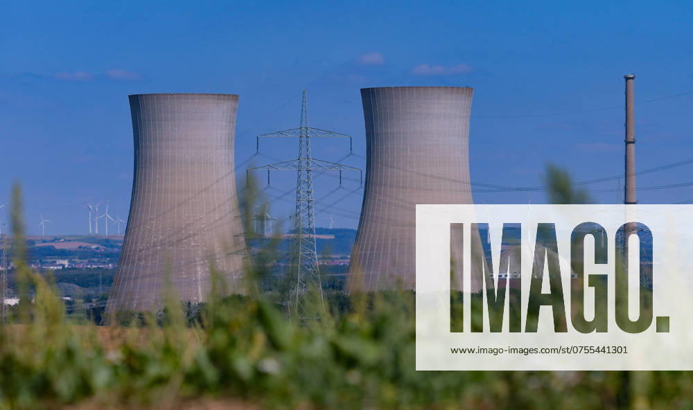 AKW Grafenrheinfeld, blasting of the cooling towers, emwirt, on 16 08 2024 the two cooling towers of the nuclear power plant in Grafenrheinfeld were blown up The photo shows the plant in the hours before the blasting Grafenrheinfeld