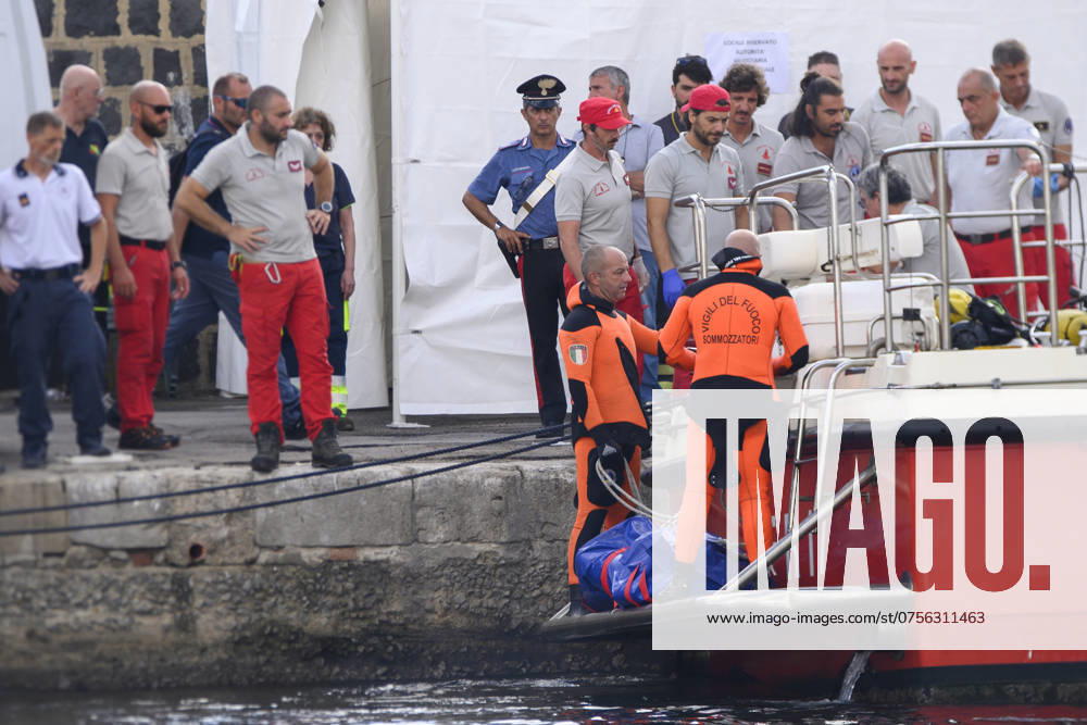 KW34 Firefighters recover body from sunken Bayesian yacht - Palermo, Italy 21 Aug 2024 Firefighters and the Italian Coast Guard recover the fifth body from the sailing ship that sank in Porticello. It is the tycoon Mike Lynch, only his daughter Hannah is still missing. Sicily, Italy, August 22, 2024. 15 passengers were rescued after a 56-meter luxury sailing yacht, the Bayesian, with 22 people on board, sank on August 19 due to a tornado that hit the area., Credit:Valeria Ferraro Avalon Italy, Italia, Palermo, Porticello