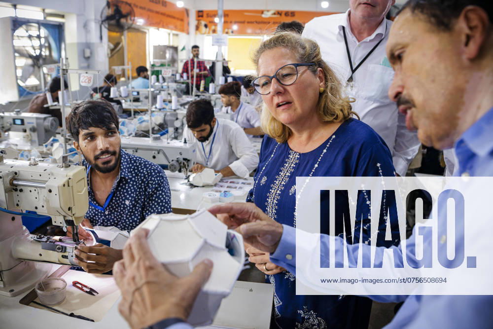 Svenja Schulze SPD , Federal Minister for Economic Cooperation and Development, during a visit to Anwar Khawaja Industries PVT LTD Footballs are produced here for the Bundesliga, among others Sialkot, 23 08 2024 Photographed on behalf of the Federal Ministry for Economic Cooperation and Development Sialkot Pakistan