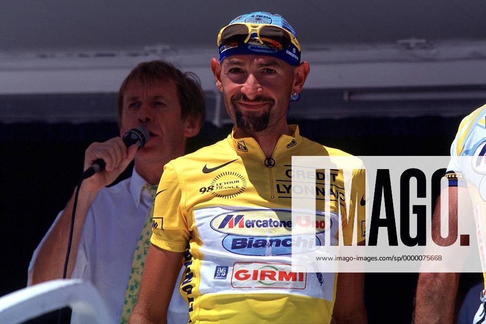 Spitzenreiter Marco Pantani (Italien, Team Mercatone Uno) strahlt über das gelbe Trikot Radsport Herren Tour de France 1998, 17. Etappe von Albertville - Aix-les-Bains, Straße, Straßenradsport, Rad Einzelbild Glück, Freude,