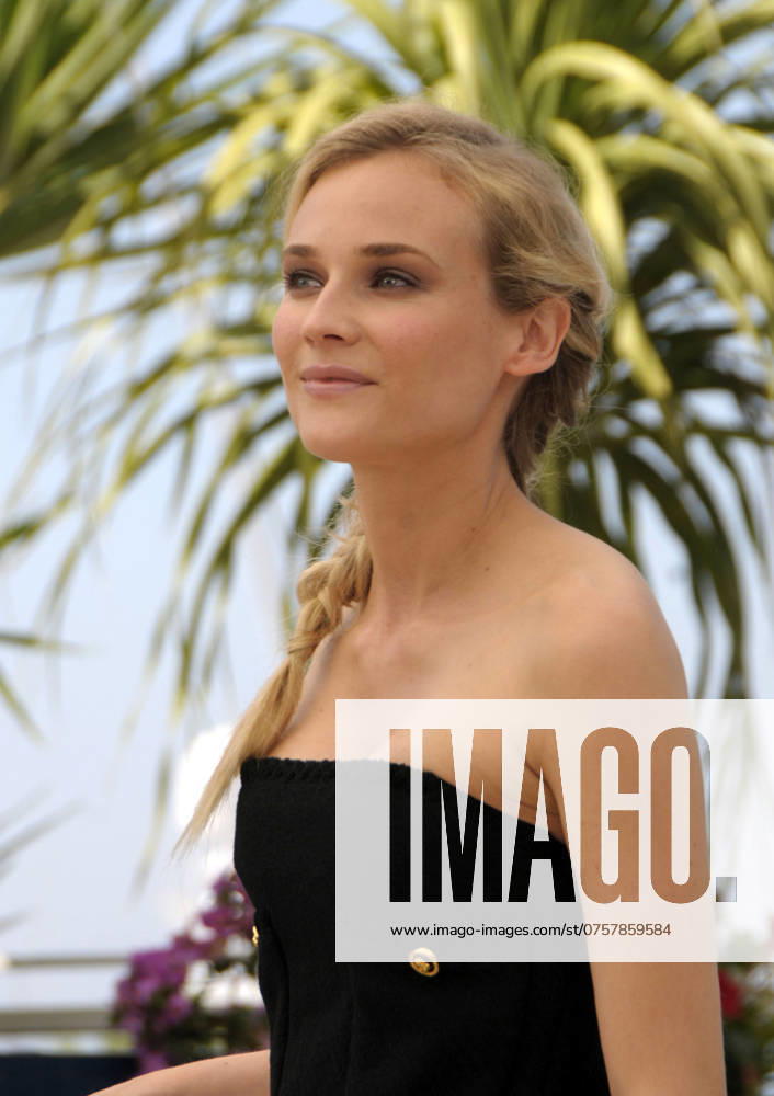Diane Kruger at the photocall for Inglorious Basterds at the Palais des Festivals during the 62nd Annual Cannes Film Festival in France - 20 May 2009 FAM26002