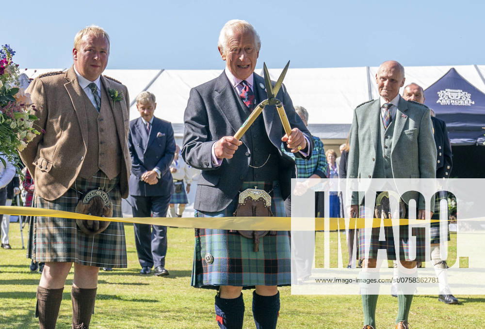 Royal visit to Aberdeen Flower Show King Charles III uses a pair of gardening shears to officially open the Royal Horticultural Society of Aberdeen s 200th Flower Show at Duthie Park, Aberdeen. Picture date: Saturday August 31, 2024., Credit:Jane Barlow Avalon UK, Aberdeen