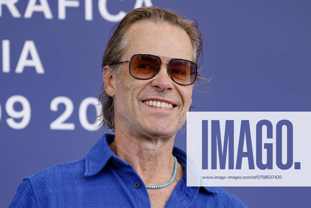 Australian actor Guy Pearce poses at a photocall of ˜The Brutalist at the 81st annual Venice International Film Festival, in Venice, Italy, 1 September 2024. The movie is presented in the official competition Venezia 81 at the festival running from 28 August to 07 September 2024. ANSA FABIO FRUSTACI Venice ITALY - ZUMAa110 20240901_zaf_a110_031