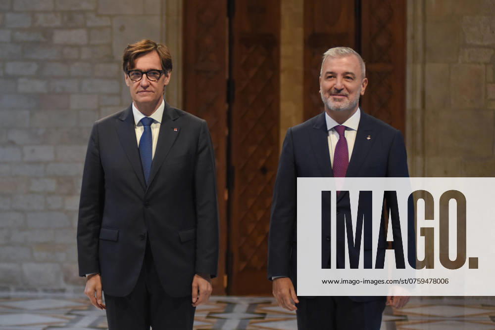 First institutional meeting between Illa and Collboni in Barcelona The president of the Generalitat, Salvador Illa, and the mayor of Barcelona, Jaume Collboni, during their first institutional meeting, at the Palau de la Generalitat, on September 4, 2024, in Barcelona, Catalunya Espana On August 23 they had a more informal meeting in which Collboni urged the head of the Catalan executive in the PSC to maintain the decree of the ERC Government in order to give legal coverage to the elimination of tourist apartments in the city of Barcelona 04 SEPTEMBER 2024 Barcelona Barcelona Barcelona Espana