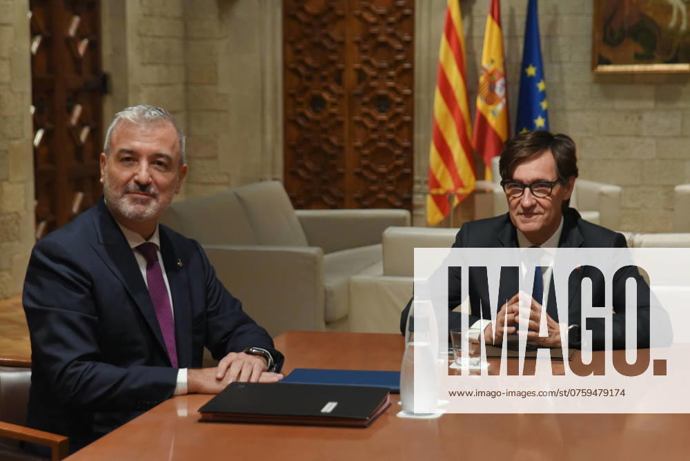 First institutional meeting between Illa and Collboni in Barcelona The president of the Generalitat, Salvador Illa, and the mayor of Barcelona, Jaume Collboni, during their first institutional meeting, at the Palau de la Generalitat, on September 4, 2024, in Barcelona, Catalunya Espana On August 23 they had a more informal meeting in which Collboni urged the head of the Catalan executive in the PSC to maintain the decree of the ERC Government in order to give legal coverage to the elimination of tourist apartments in the city of Barcelona 04 SEPTEMBER 2024 Barcelona Barcelona Barcelona Espana